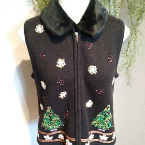 🌷SALE!! $15 Christmas Vest w/Faux Fur Collar